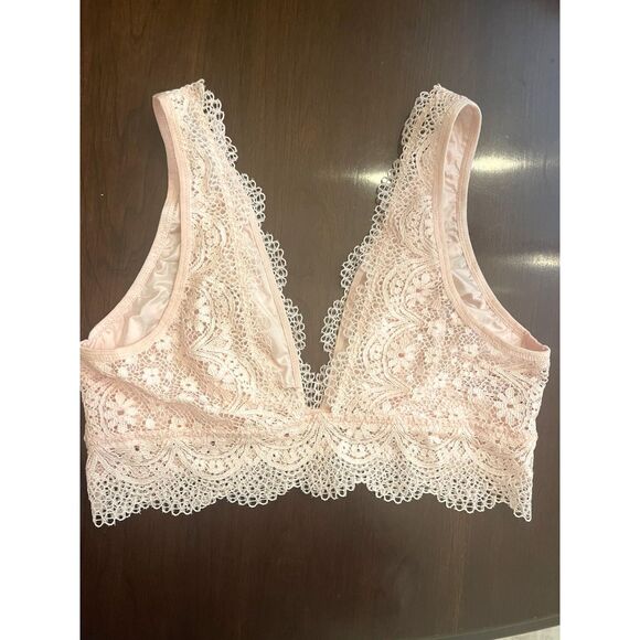 Victoria's Secret Pink Lace Bralette Sz L Coquette Comfy Plunge Dainty Soft Cups - Picture 7 of 7